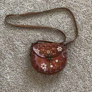 Leather shoulder bag